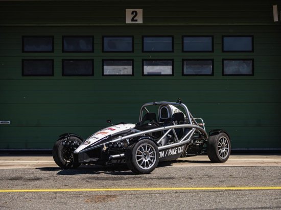 Jízda v Ariel Atom 3,5 na Masarykově okruhu Autodromu Brno